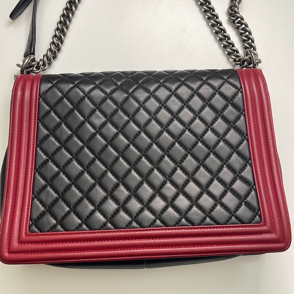 Chanel Lambskin Quilted Large Boy Bag flap, Black with Red piping - Picture 8 of 15